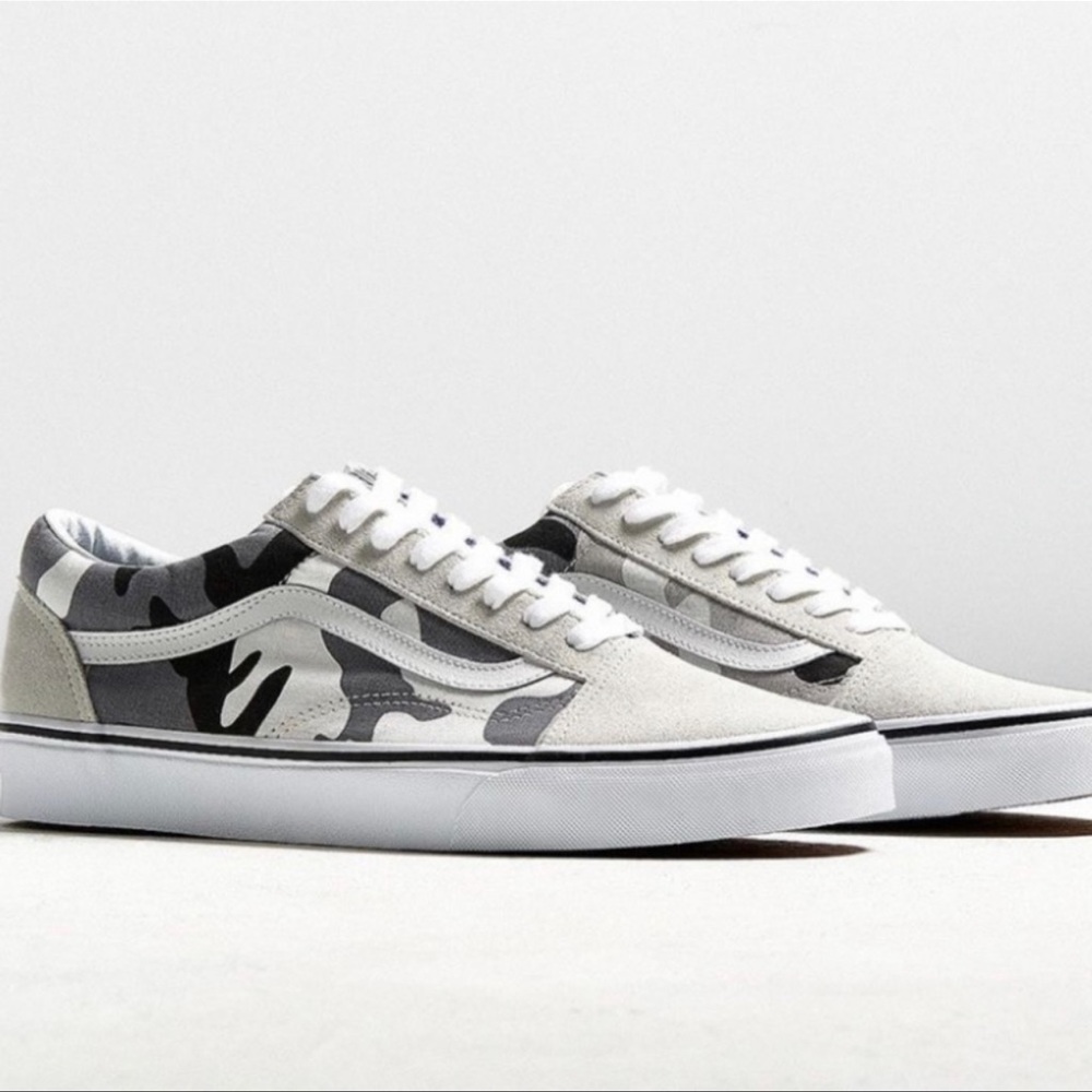 Vans - Picture 2 of 6